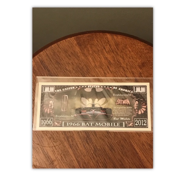 BRAND NEW!💯 1966 BATMAN NOVELTY NOTE WITH SIX 8.5x11 GLOSSY POSTERS BUNDLE SET - Picture 3 of 17